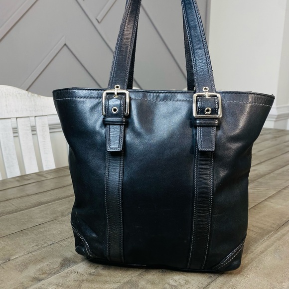 Coach Hampton Vintage Black Smooth Leather Tote Shoulder Bag - Picture 6 of 13